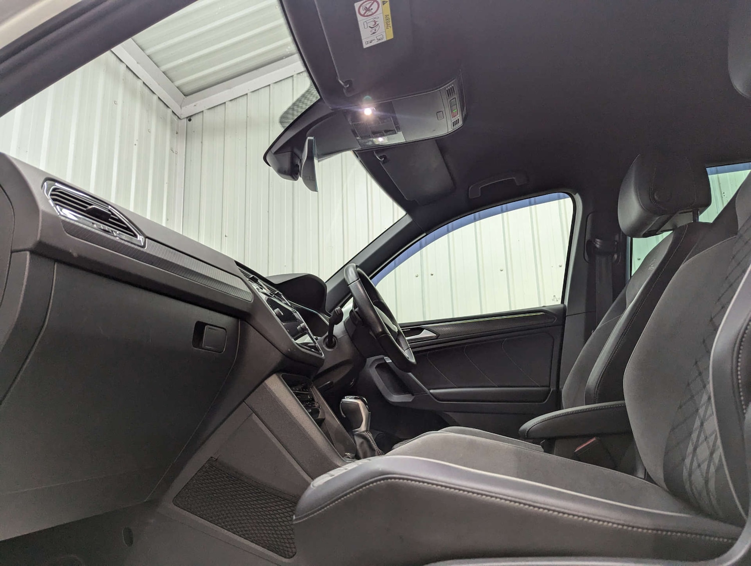 Used Volkswagen Tiguan 2020 for sale - 77277603: Photo 55