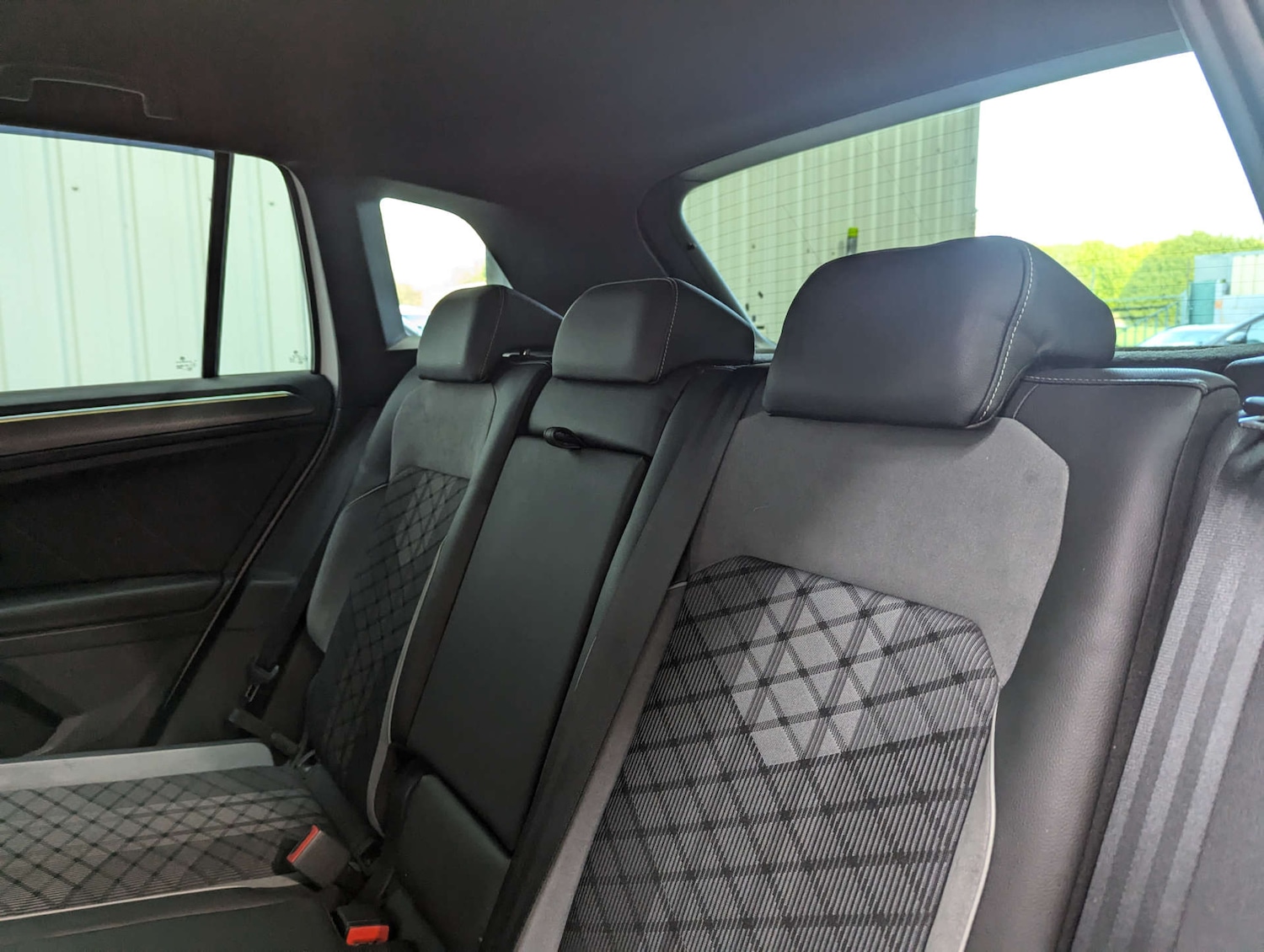 Used Volkswagen Tiguan 2020 for sale - 77277603: Photo 68