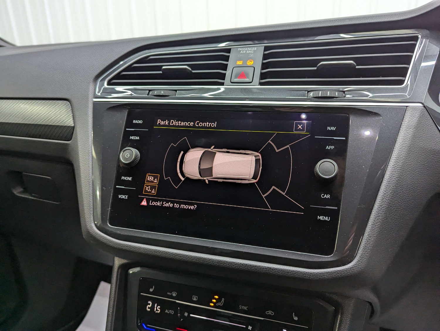 Used Volkswagen Tiguan 2020 for sale - 77277603: Photo 86