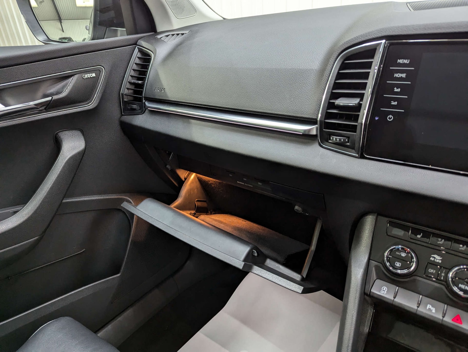 Used Skoda Karoq 2018 for sale - 76363782: Photo 92