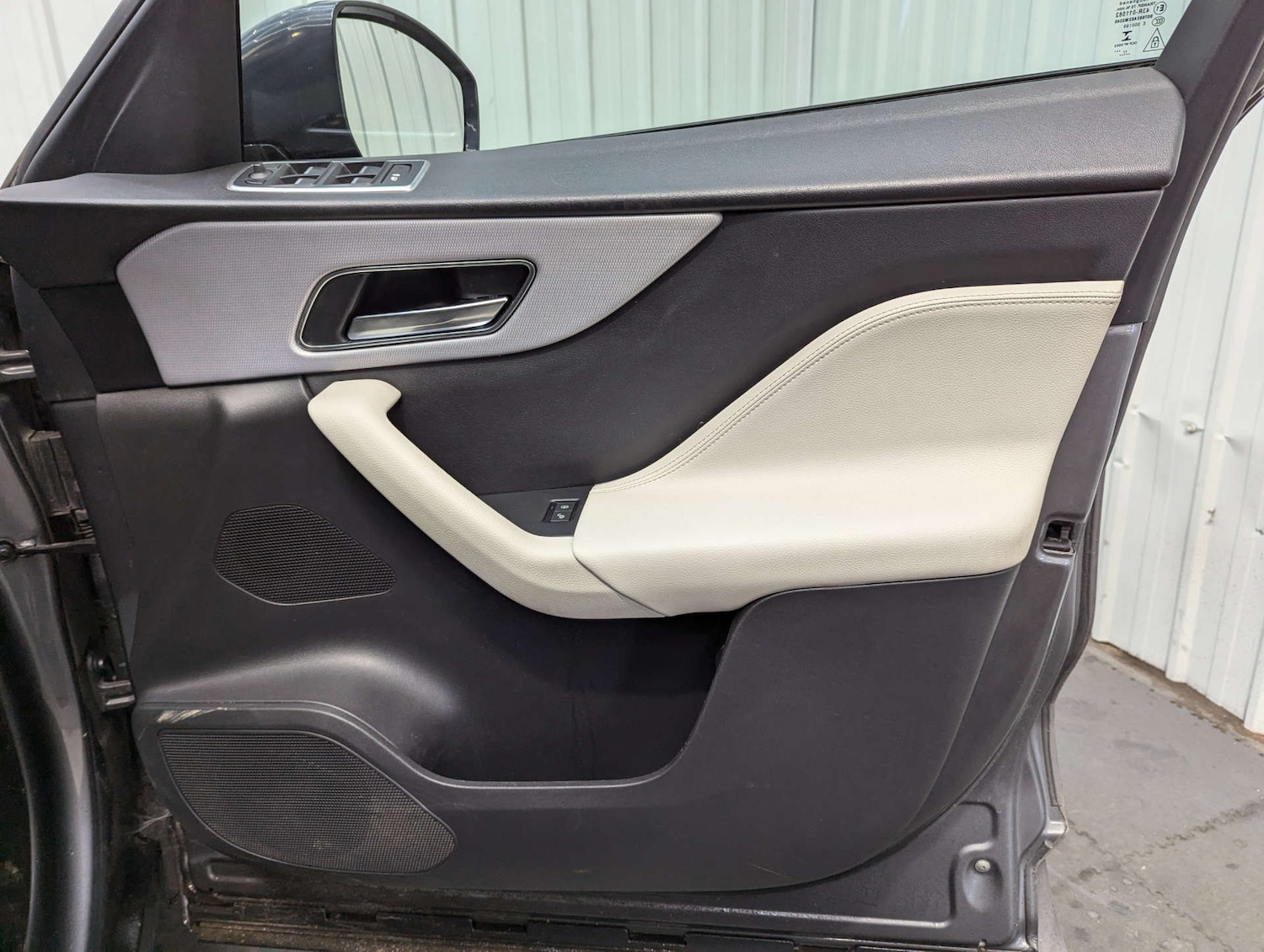 Used Jaguar F-Pace 2017 for sale - 77164835: Photo 53