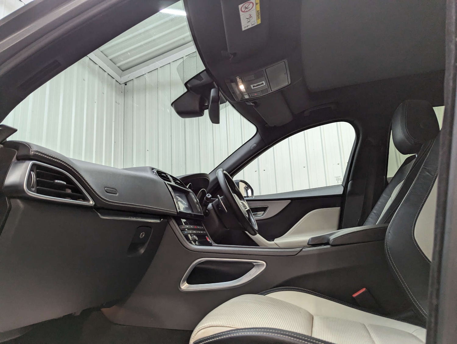 Used Jaguar F-Pace 2017 for sale - 77164835: Photo 55