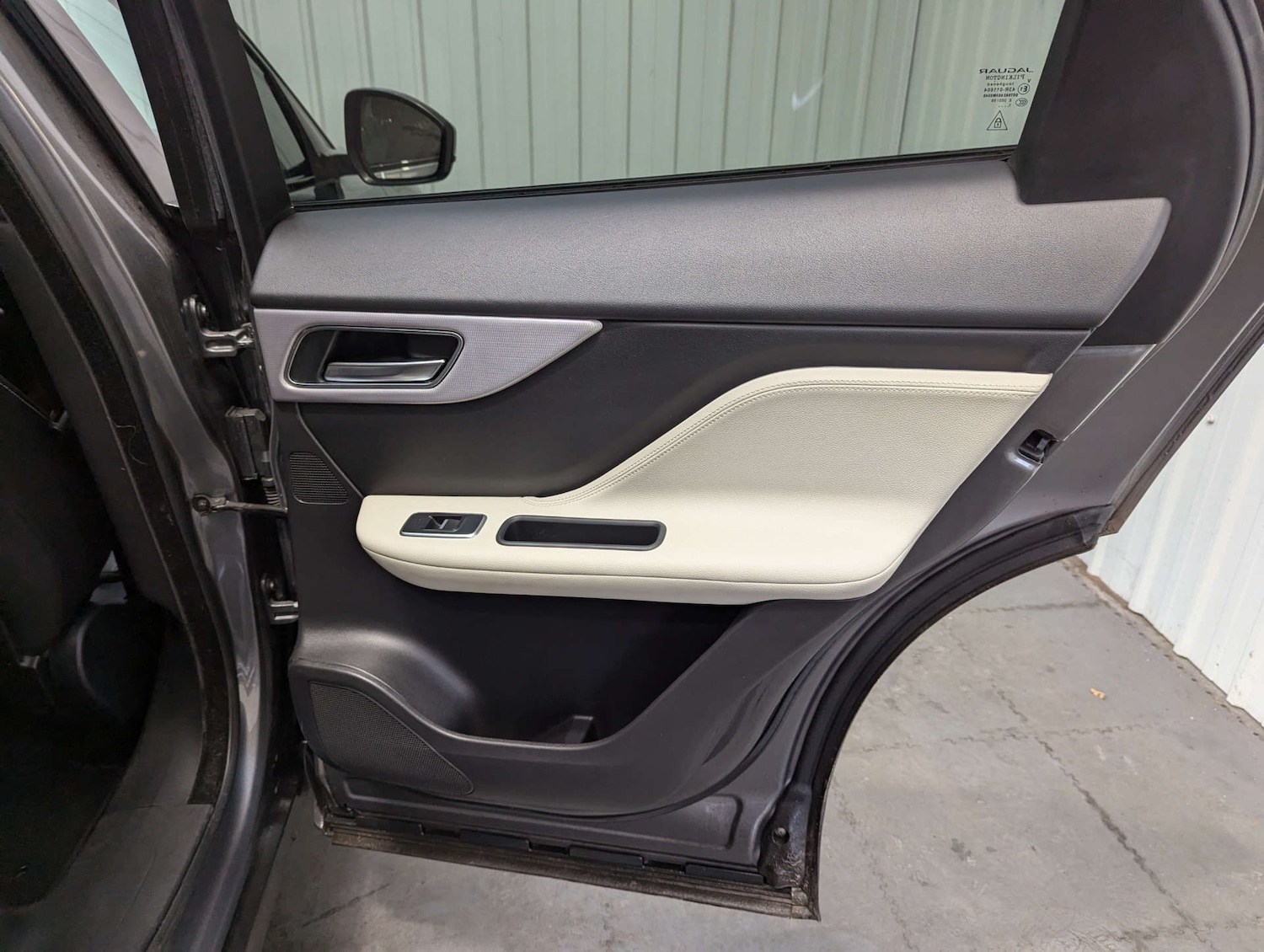 Used Jaguar F-Pace 2017 for sale - 77164835: Photo 65