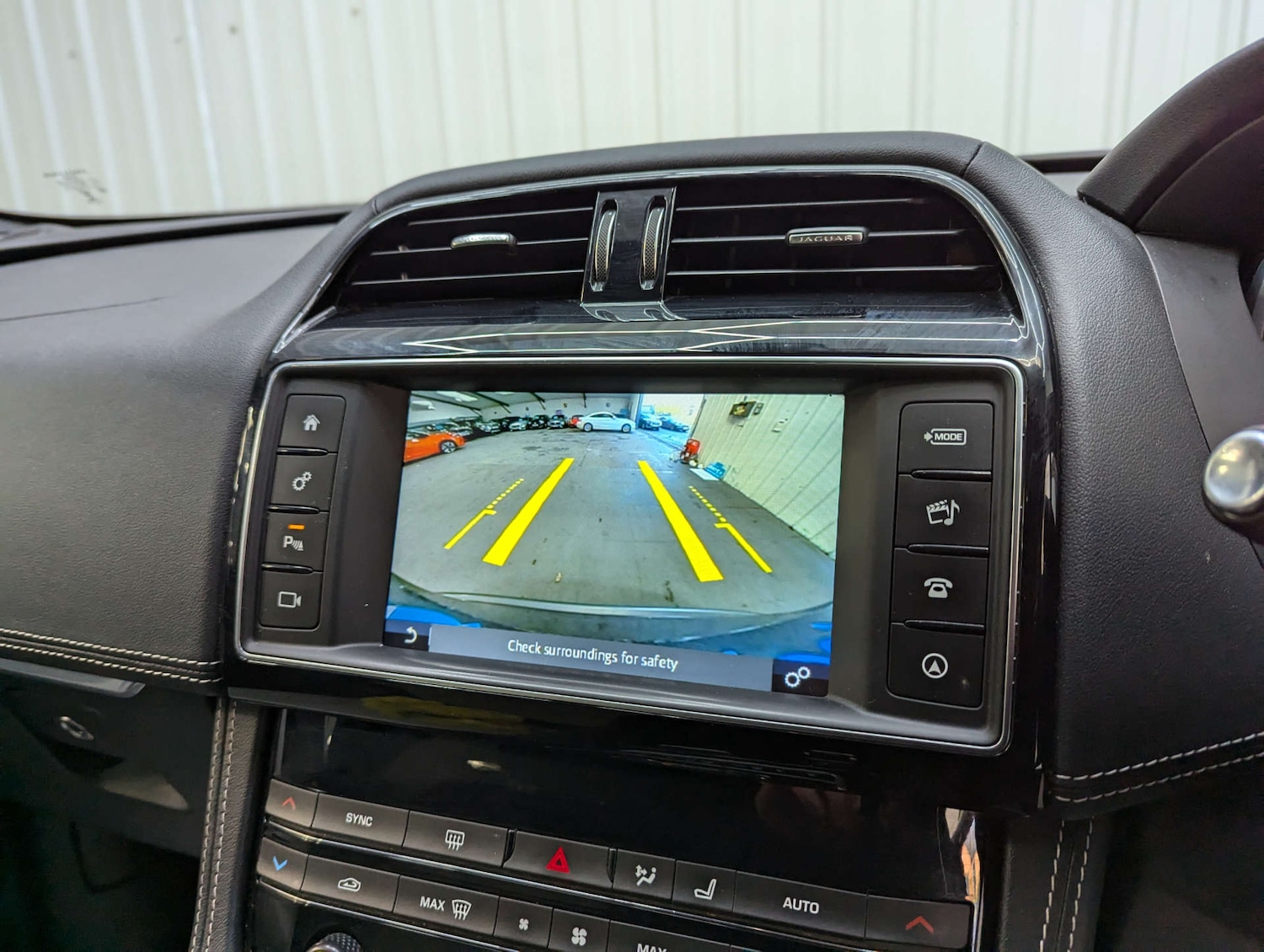 Used Jaguar F-Pace 2017 for sale - 77164835: Photo 84