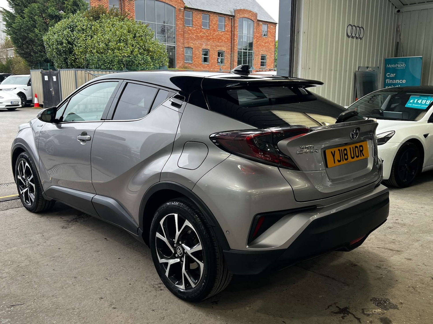 Used Toyota C-HR 2018 for sale - 77888806: Photo 4