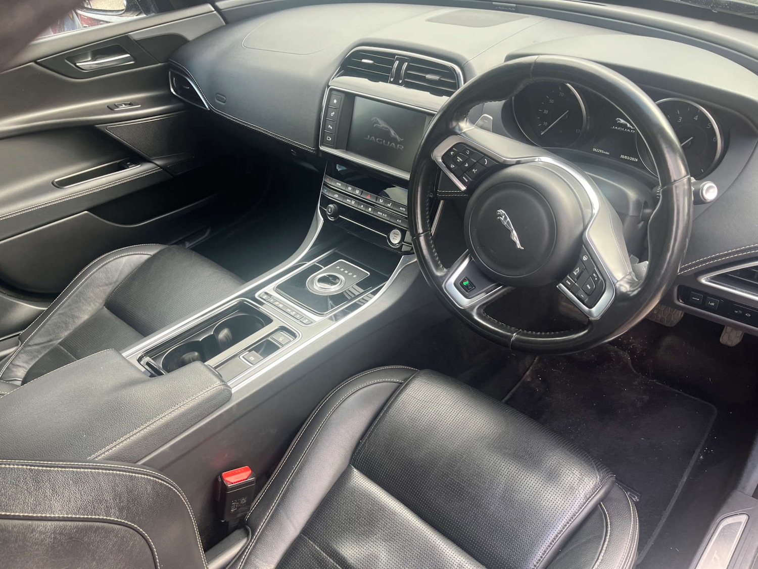 Used Jaguar XE 2017 for sale - 78150170: Photo 3