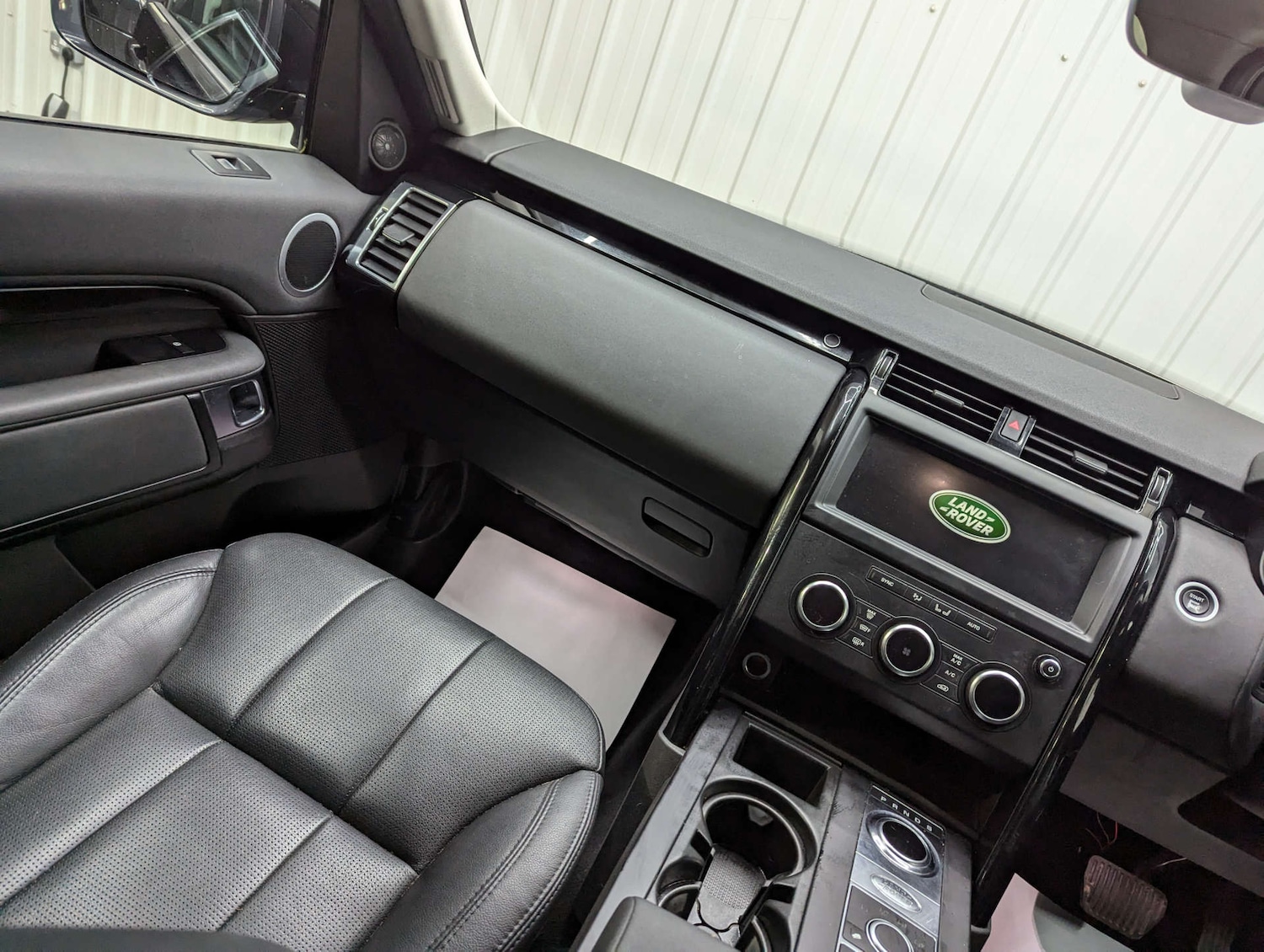 Used Land Rover Discovery 2018 for sale - 77094972: Photo 47