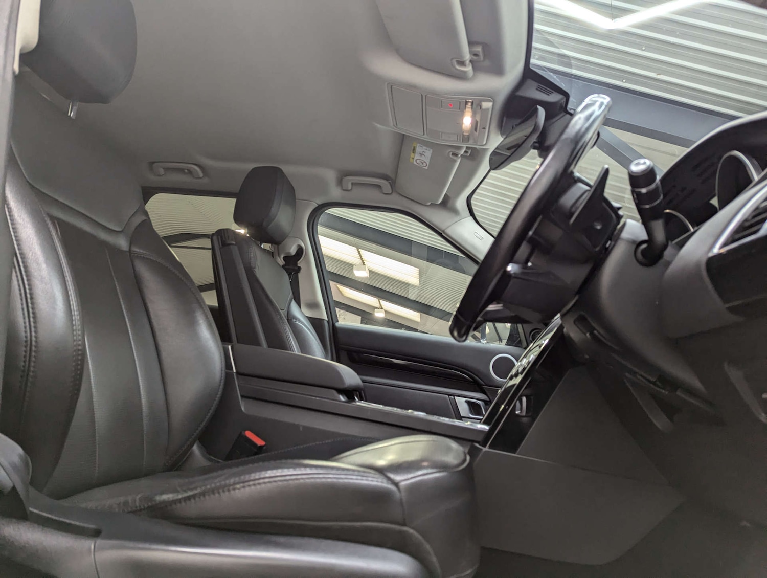 Used Land Rover Discovery 2018 for sale - 77094972: Photo 52