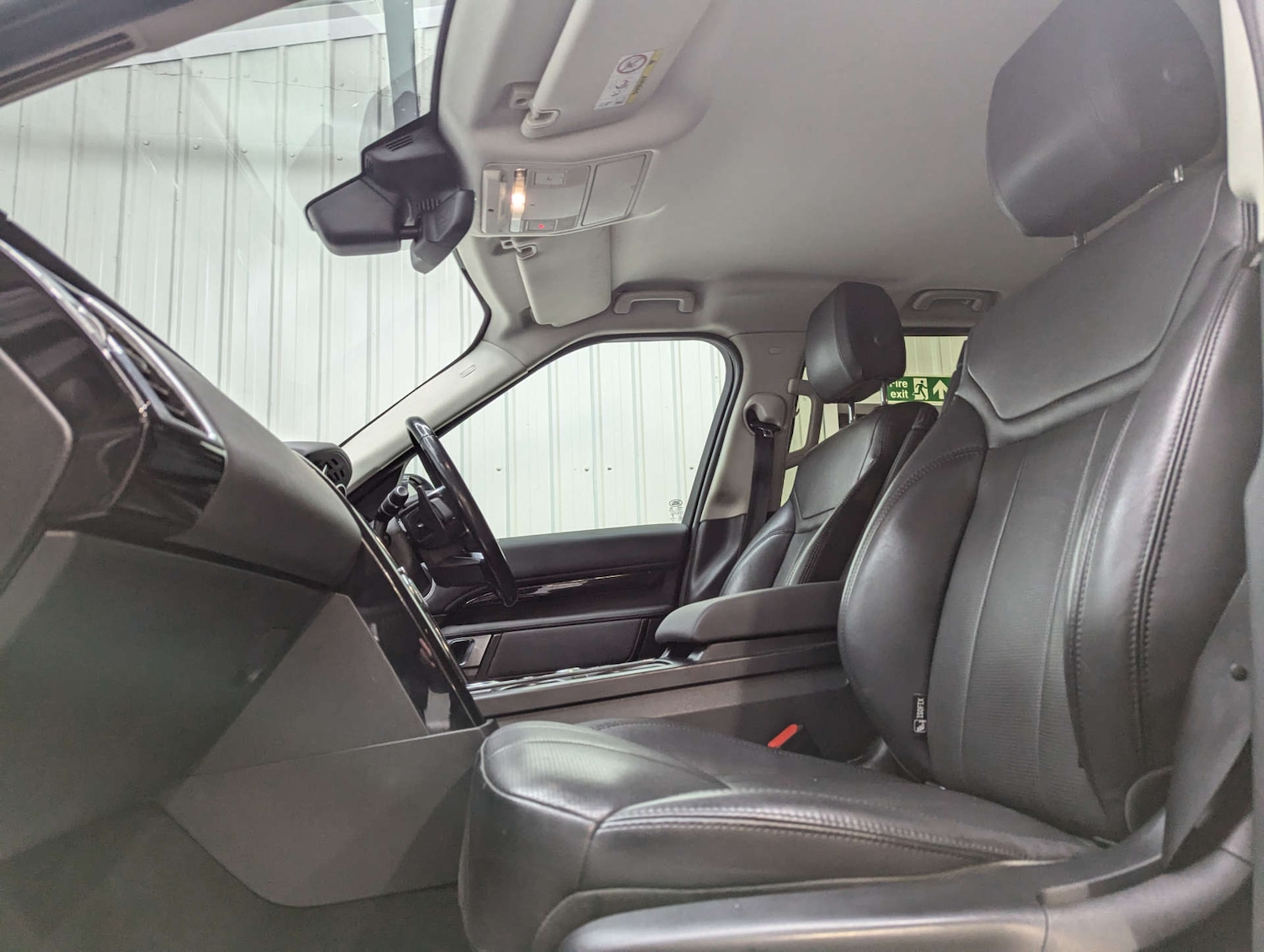 Used Land Rover Discovery 2018 for sale - 77094972: Photo 58