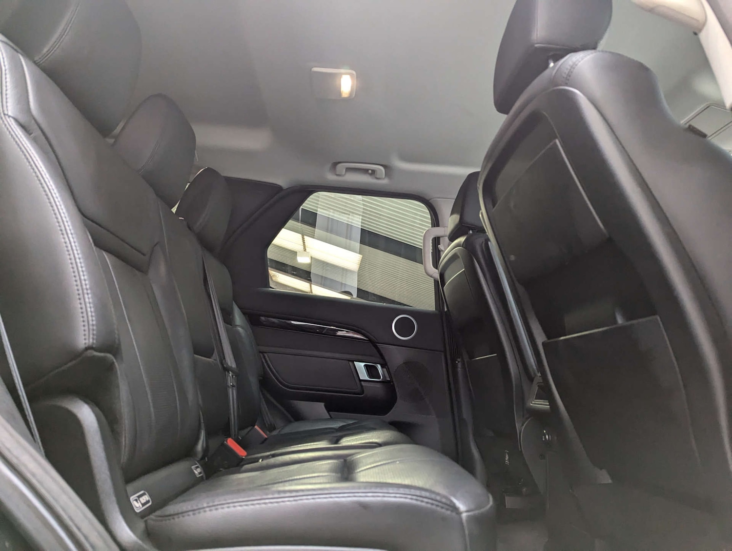 Used Land Rover Discovery 2018 for sale - 77094972: Photo 64