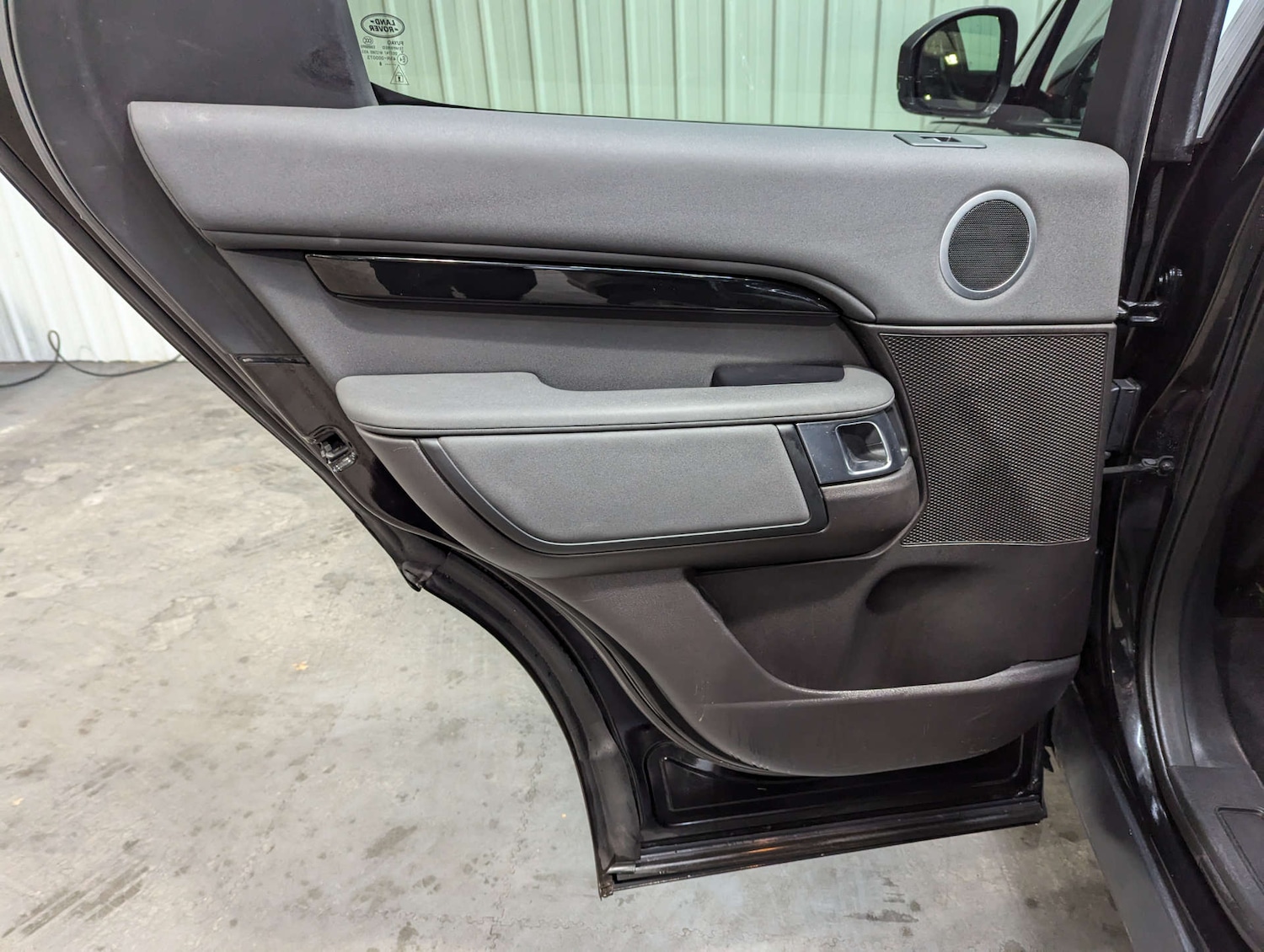 Used Land Rover Discovery 2018 for sale - 77094972: Photo 70