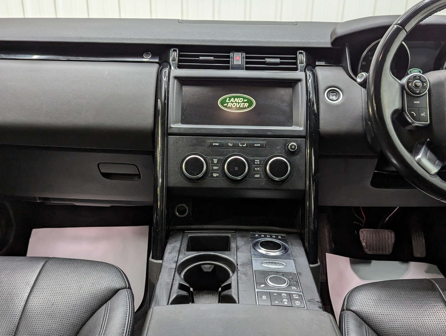 Used Land Rover Discovery 2018 for sale - 77094972: Photo 84