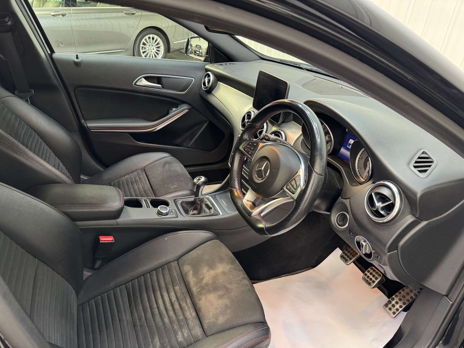Used Mercedes-Benz GLA 2016 for sale - 76366183: Photo 49