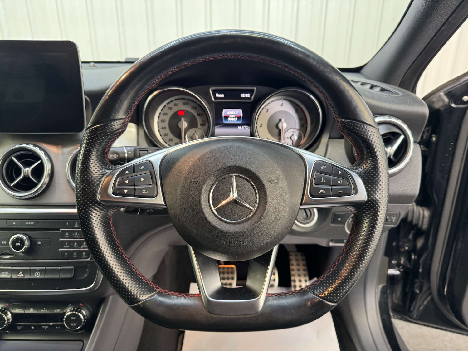 Used Mercedes-Benz GLA 2016 for sale - 76366183: Photo 74