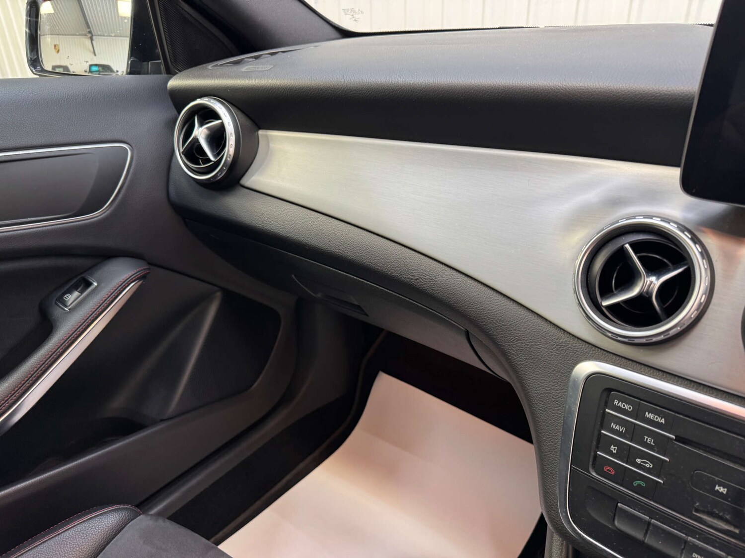 Used Mercedes-Benz GLA 2016 for sale - 76366183: Photo 89