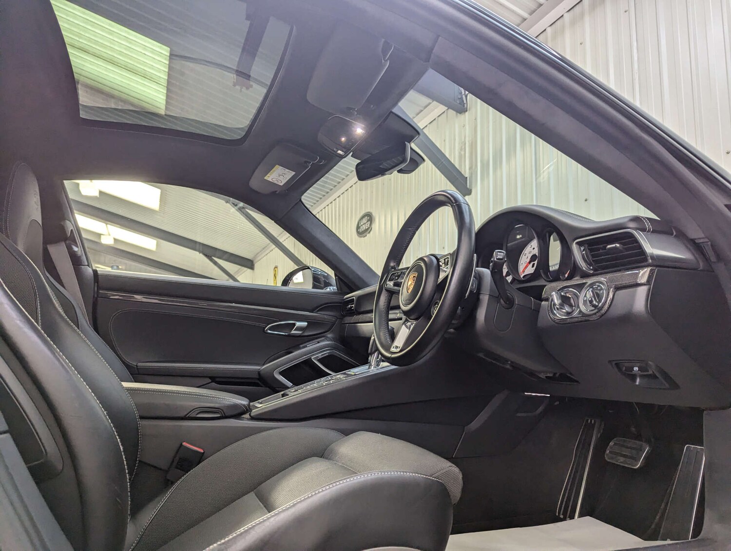 Used Porsche 911 2017 for sale - 76363872: Photo 46