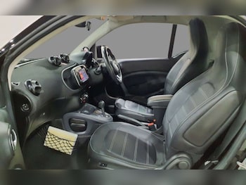 Used smart fortwo 2017 for sale - 77428371: Photo