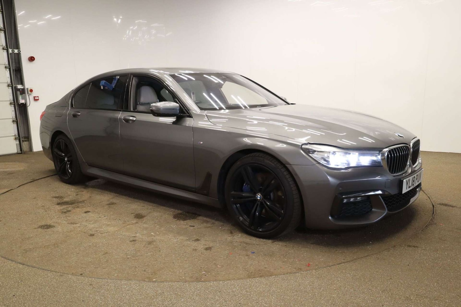 Used BMW 7 Series 2018 for sale - 76005478: Photo 1