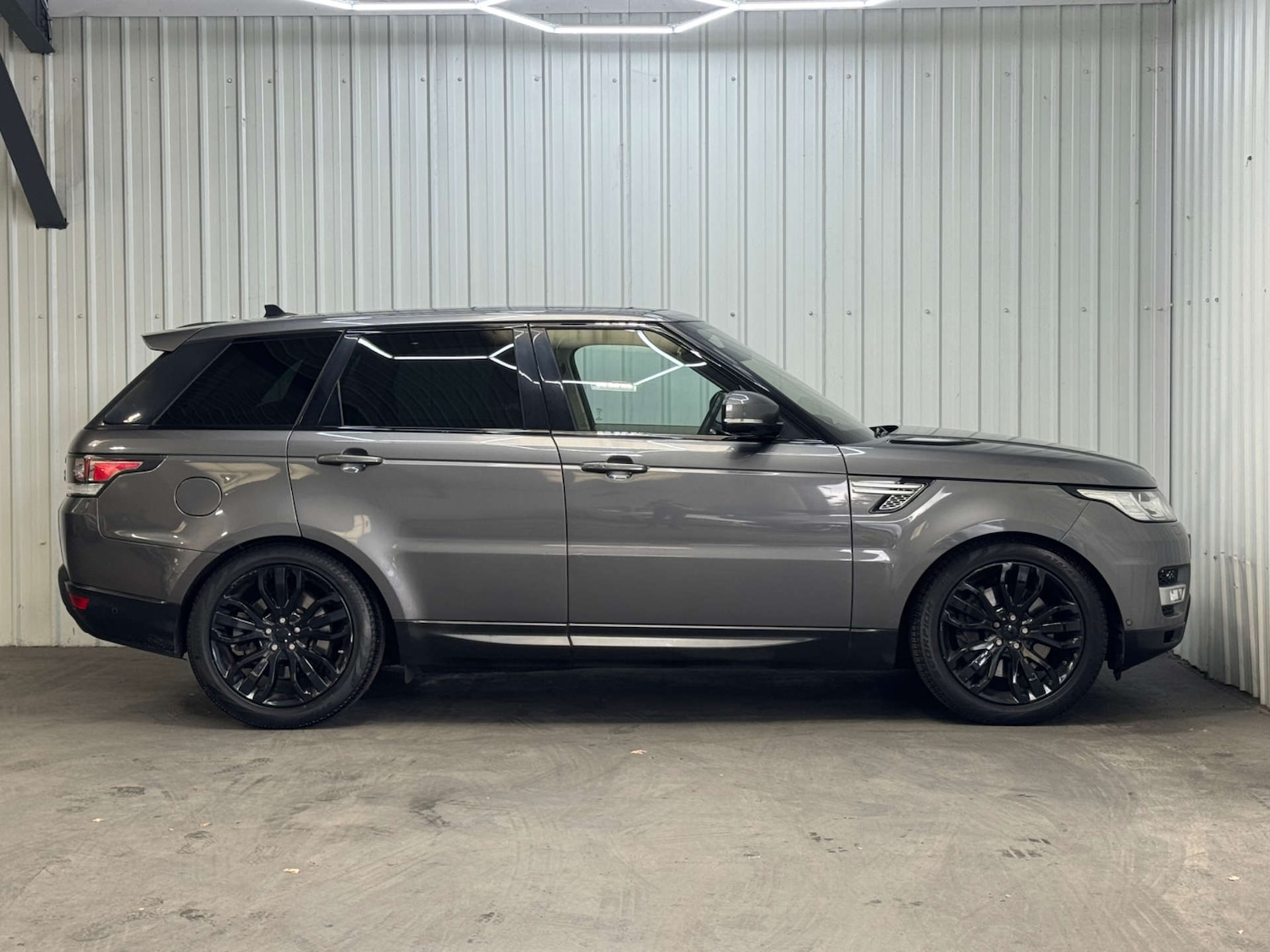 Used Land Rover Range Rover Sport 2015 for sale - 76363545: Photo 13