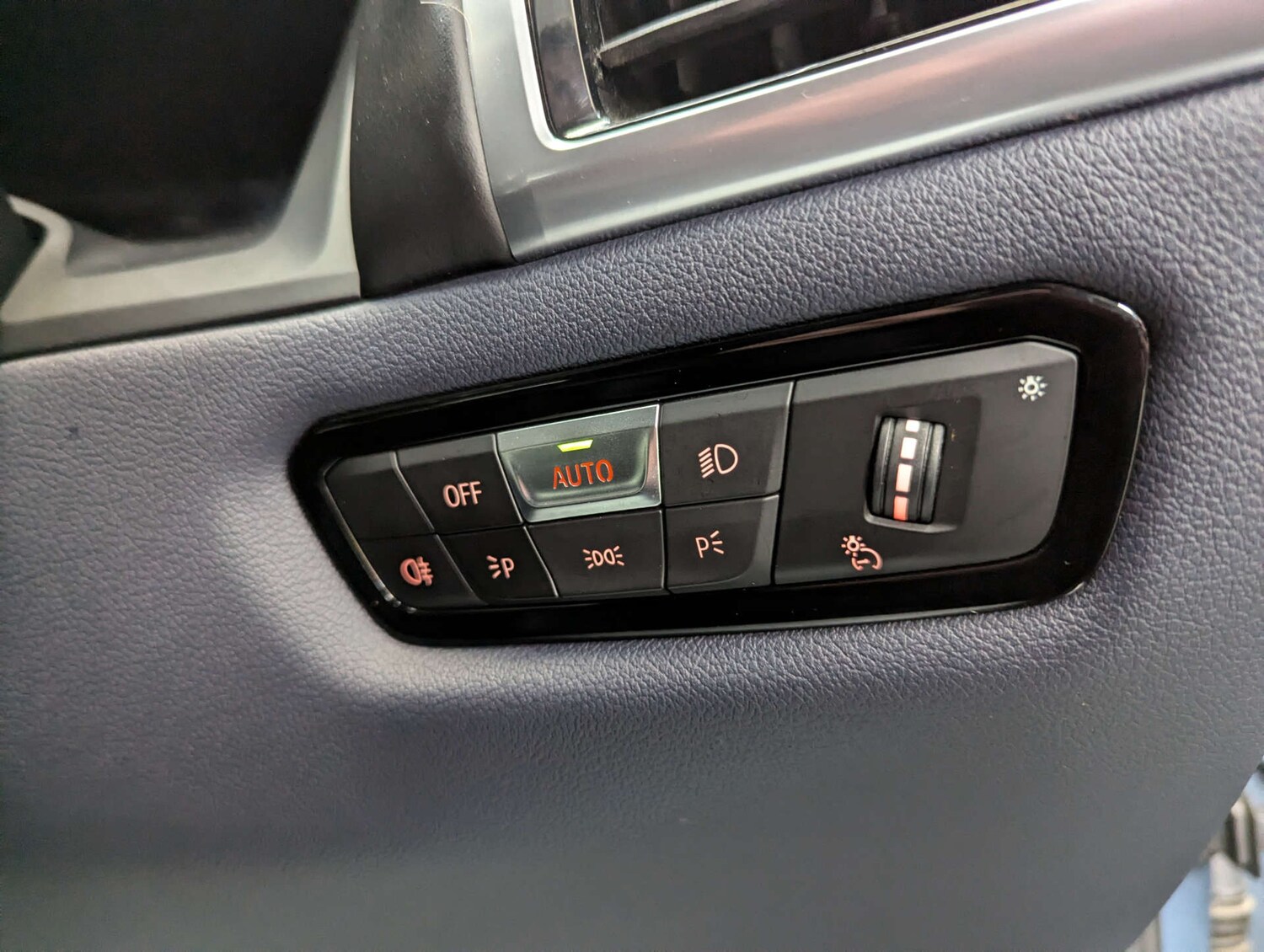 Used BMW 8 Series 2018 for sale - 77383386: Photo 78