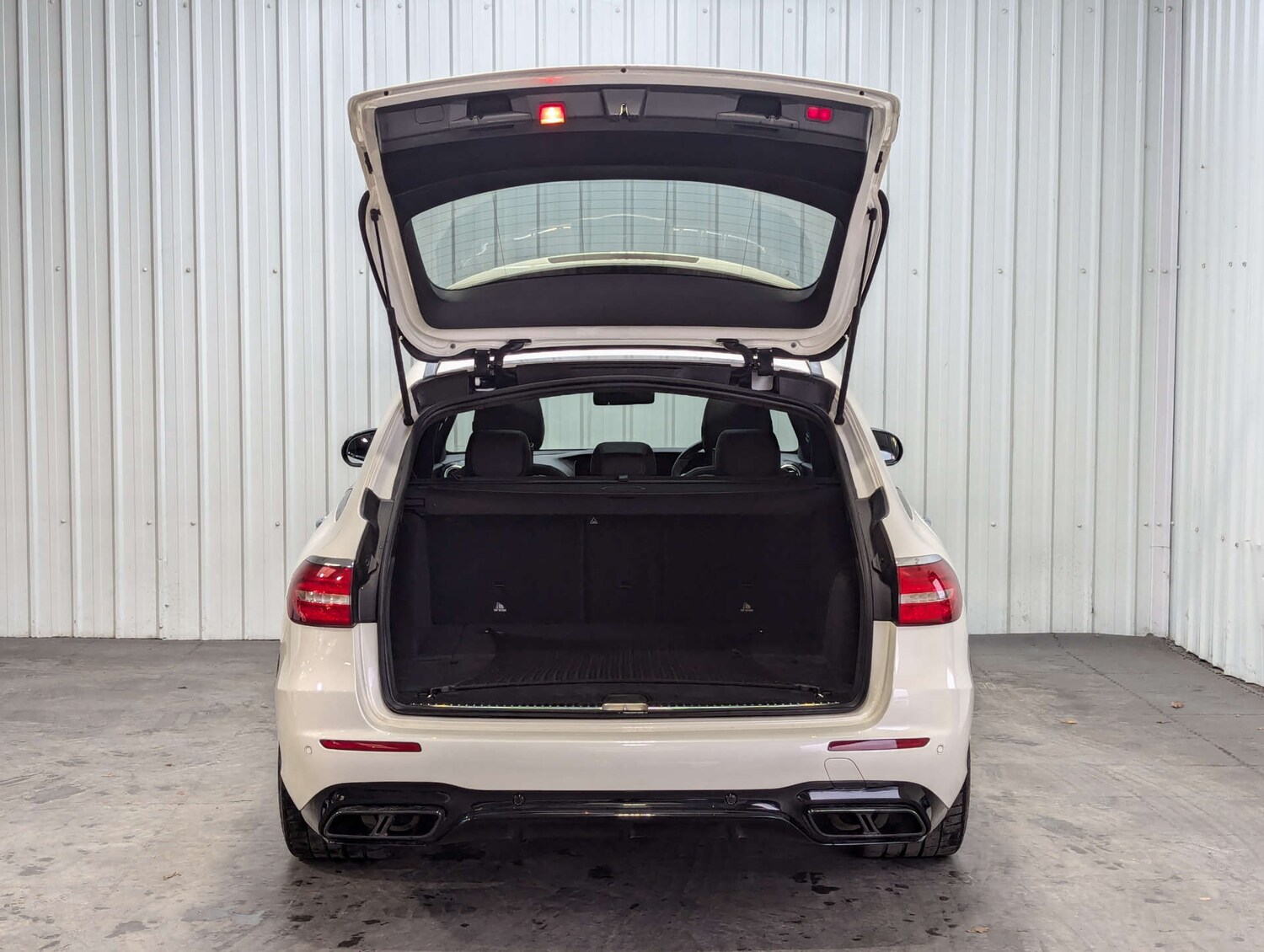 Used Mercedes-Benz E Class 2017 for sale - 76977390: Photo 44