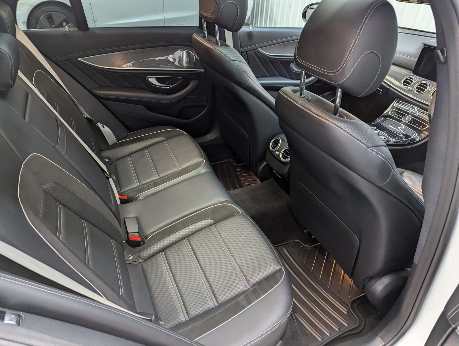 Used Mercedes-Benz E Class 2017 for sale - 76977390: Photo 61