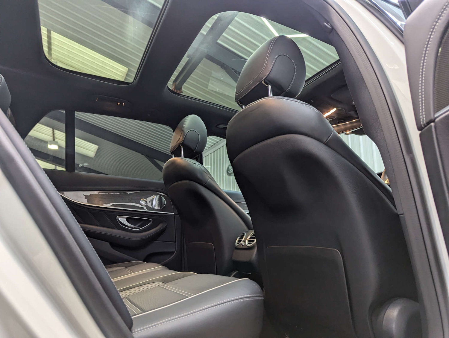 Used Mercedes-Benz E Class 2017 for sale - 76977390: Photo 62