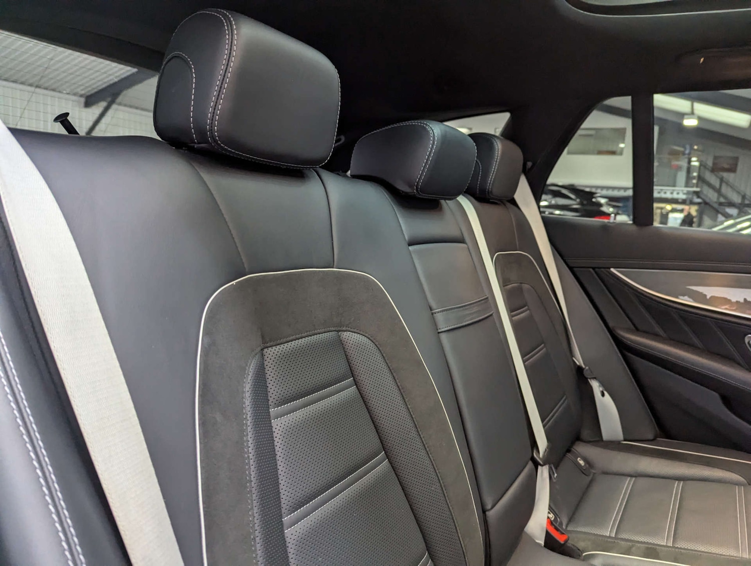 Used Mercedes-Benz E Class 2017 for sale - 76977390: Photo 64