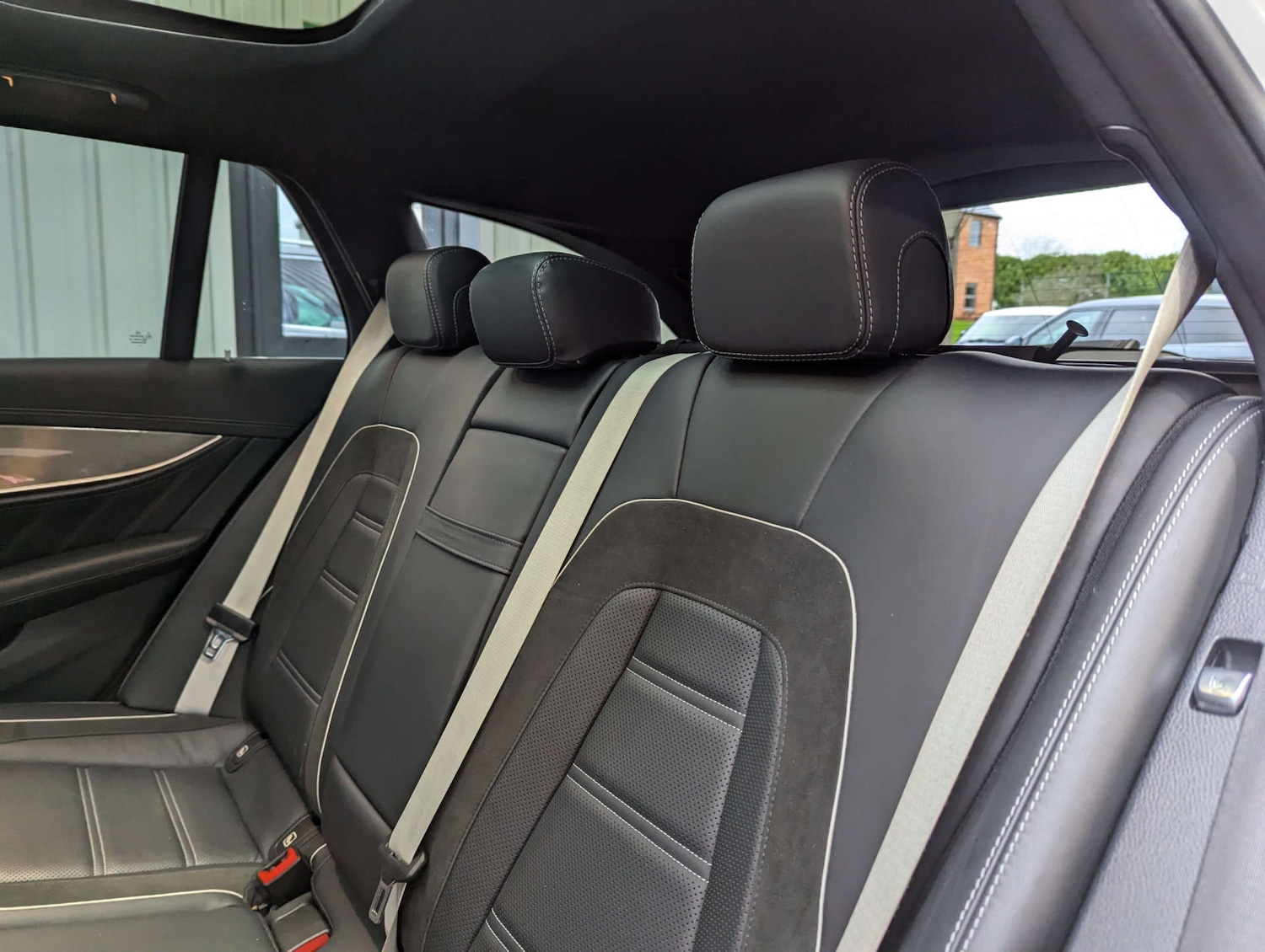 Used Mercedes-Benz E Class 2017 for sale - 76977390: Photo 69