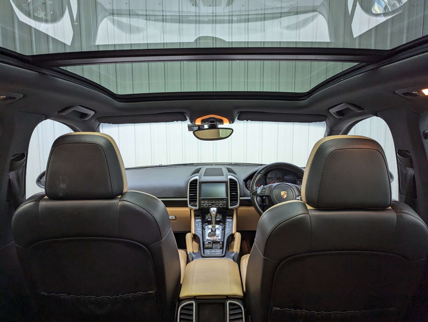 Used Porsche Cayenne 2014 for sale - 77766934: Photo 2