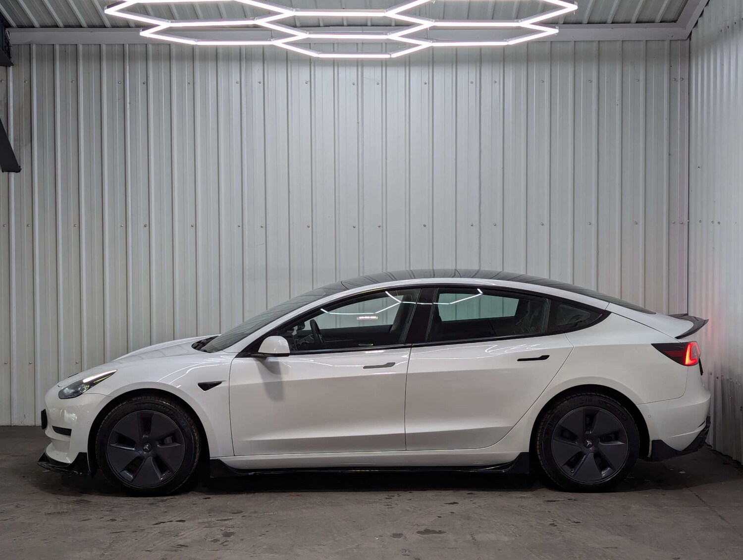 Used Tesla Model 3 2021 for sale - 77070831: Photo 17