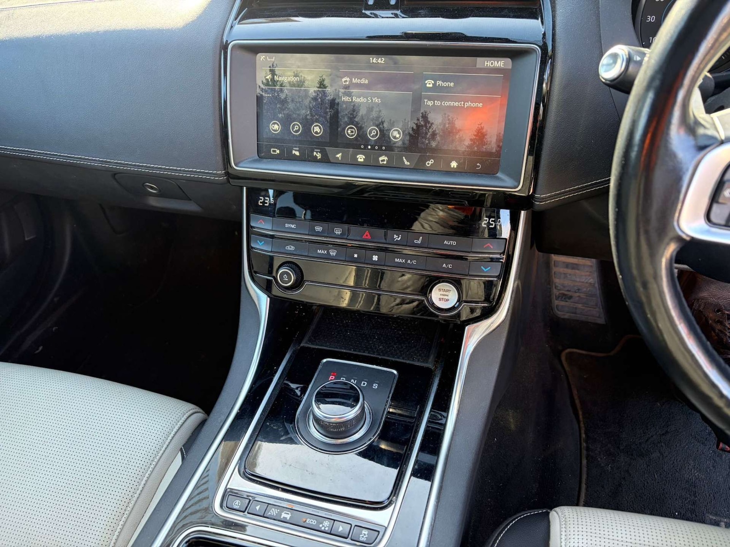 Used Jaguar XE 2019 for sale - 77888825: Photo 11