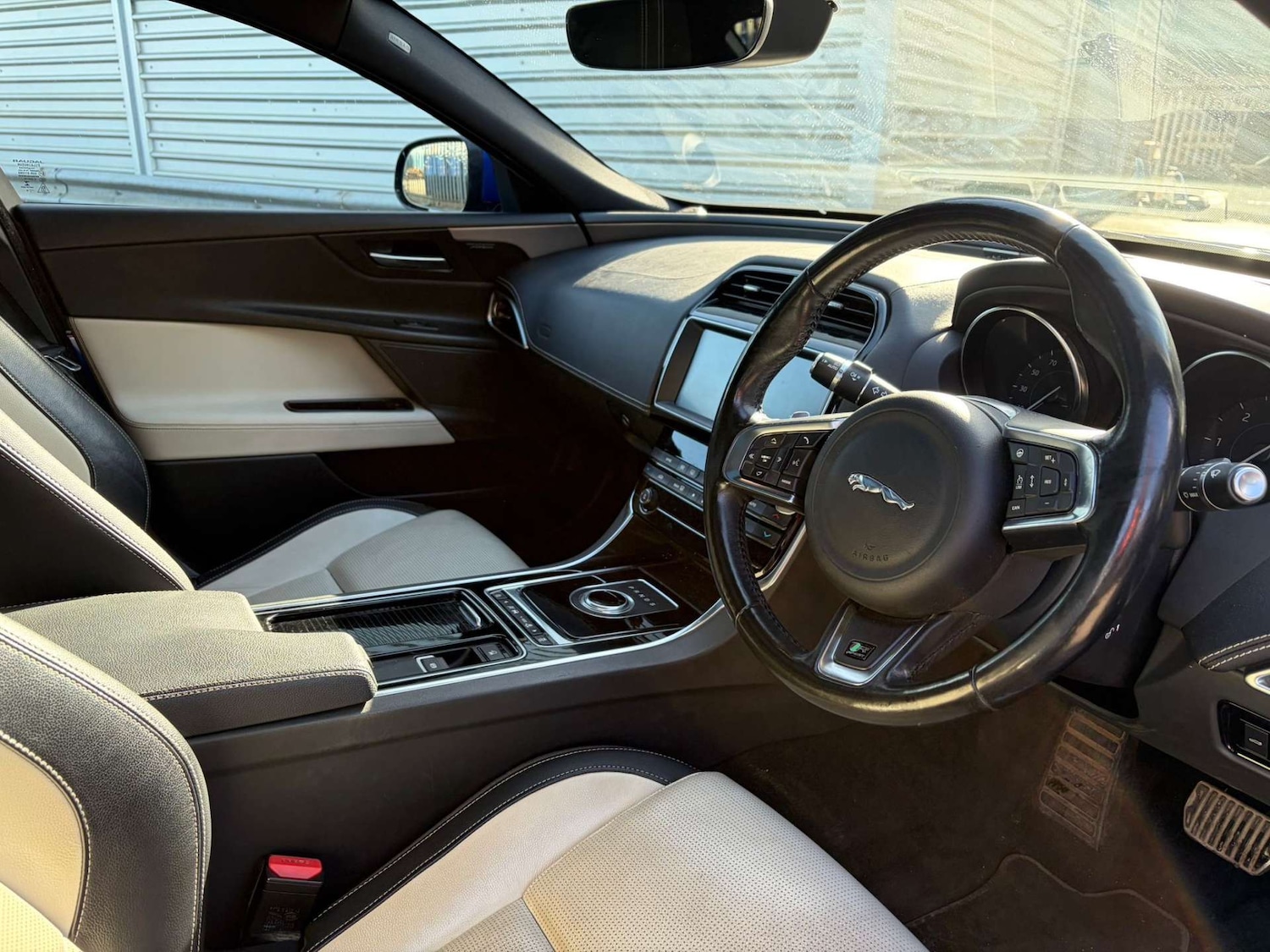 Used Jaguar XE 2019 for sale - 77888825: Photo 5