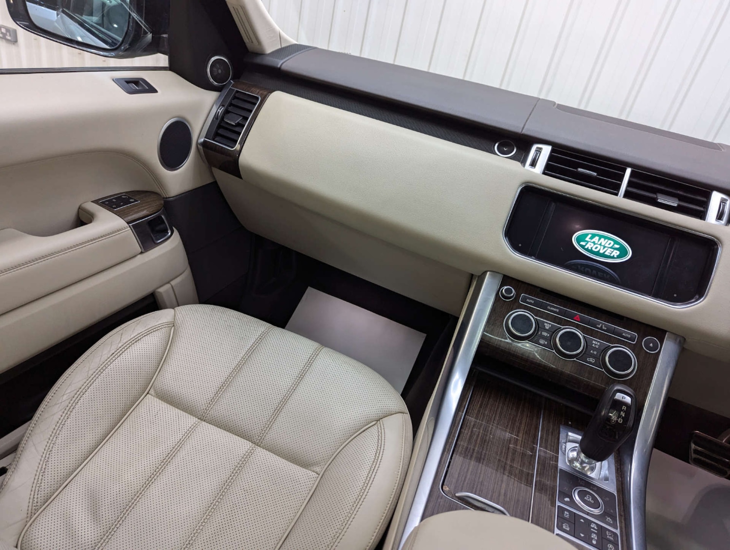 Used Land Rover Range Rover Sport 2015 for sale - 77195835: Photo 44