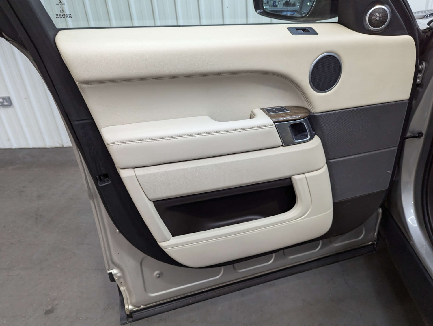 Used Land Rover Range Rover Sport 2015 for sale - 77195835: Photo 58