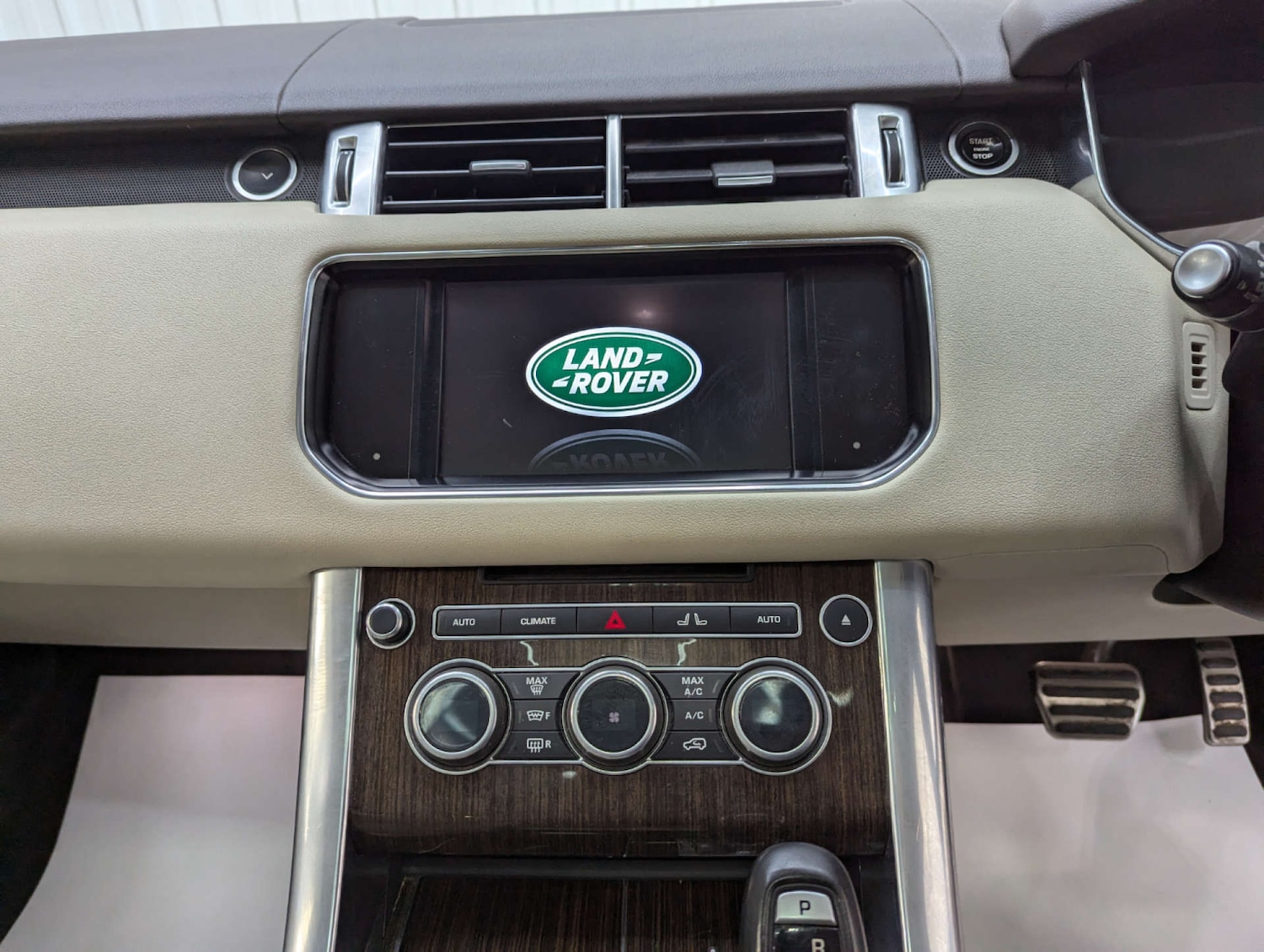 Used Land Rover Range Rover Sport 2015 for sale - 77195835: Photo 87