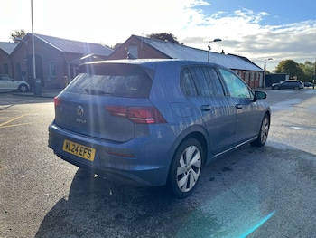 Used Volkswagen Golf 2024 for sale - 75948757: Photo