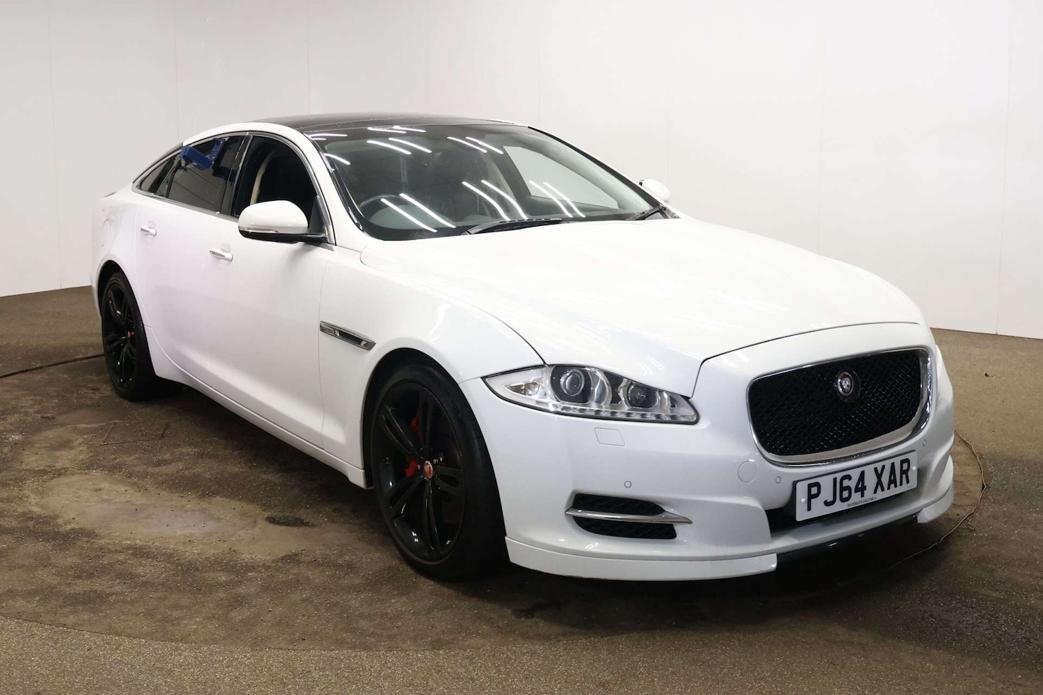 Used Jaguar XJ 2014 for sale - 77539981: Photo 1