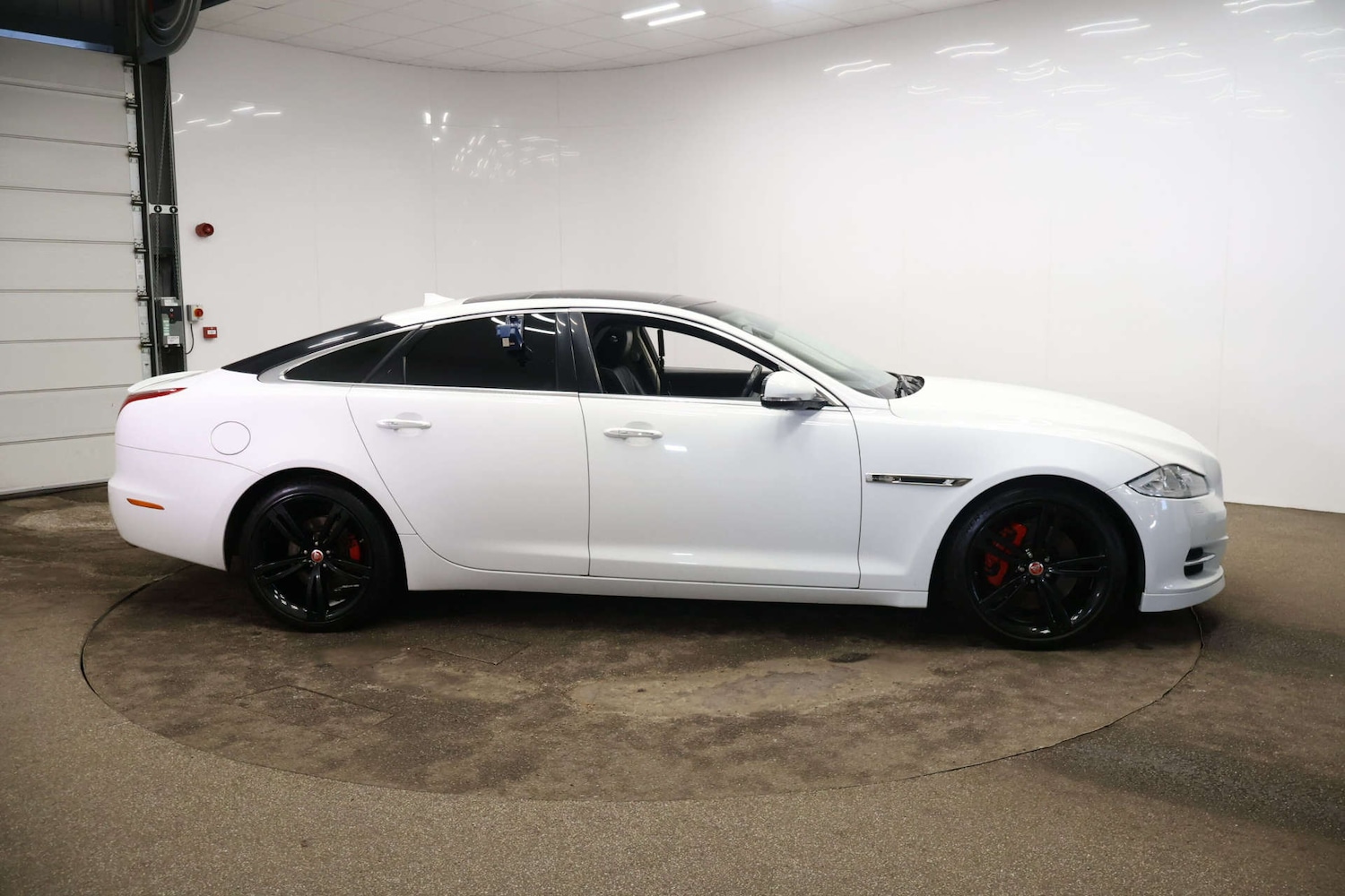 Used Jaguar XJ 2014 for sale - 77539981: Photo 7