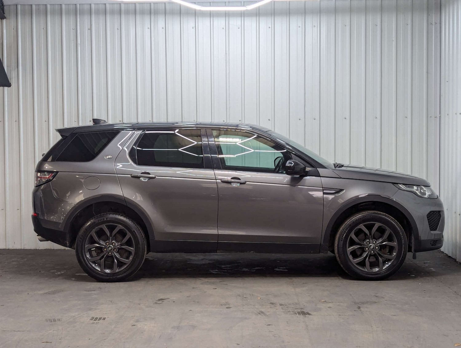 Used Land Rover Discovery Sport 2019 for sale - 76569711: Photo 13