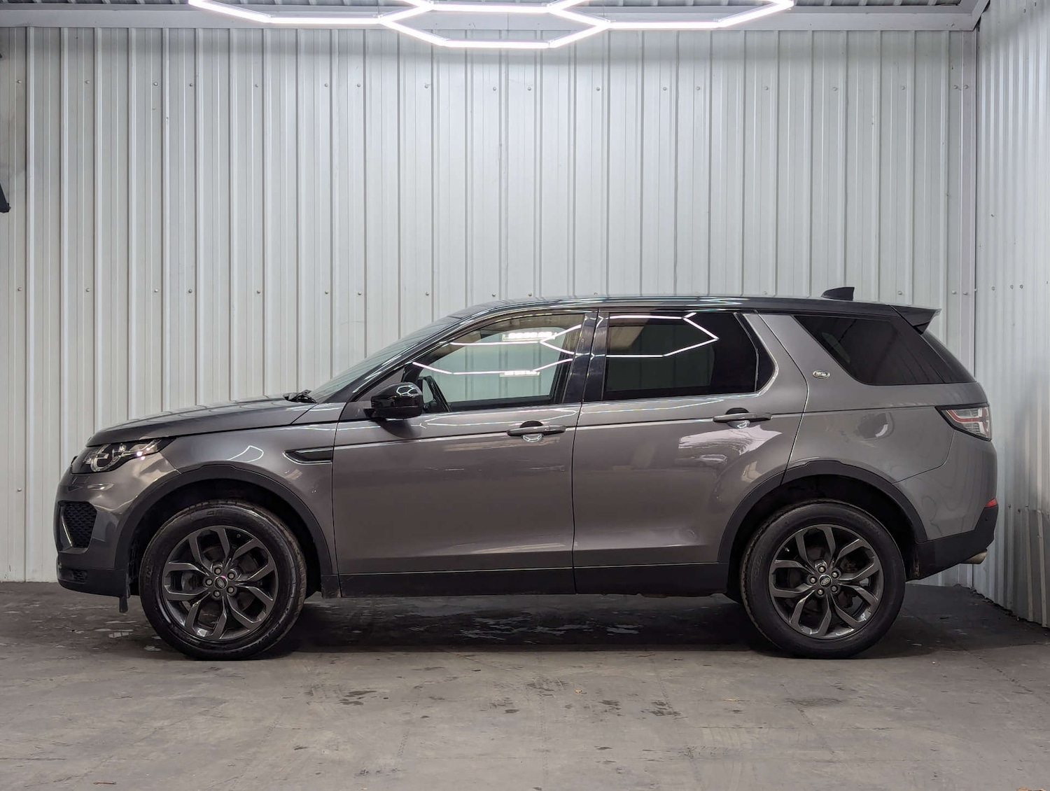 Used Land Rover Discovery Sport 2019 for sale - 76569711: Photo 15