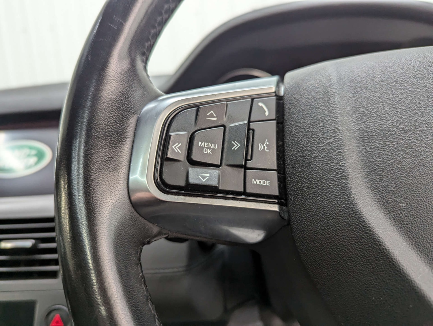 Used Land Rover Discovery Sport 2019 for sale - 76569711: Photo 77