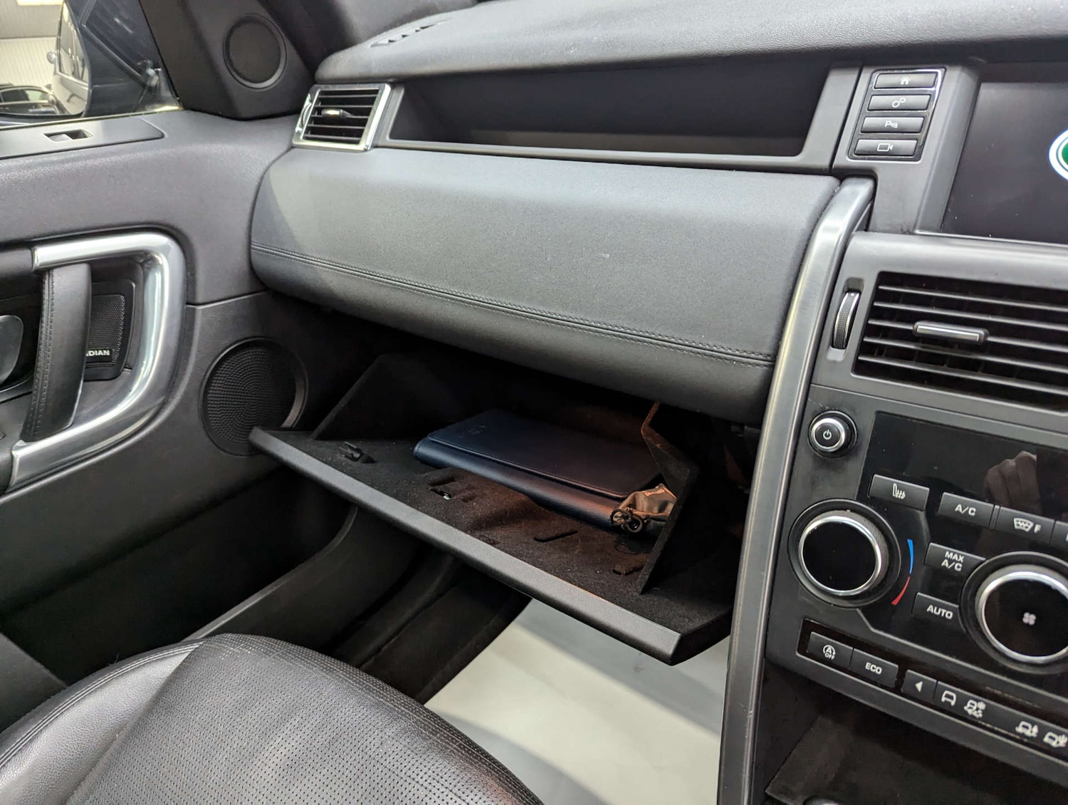 Used Land Rover Discovery Sport 2019 for sale - 76569711: Photo 96