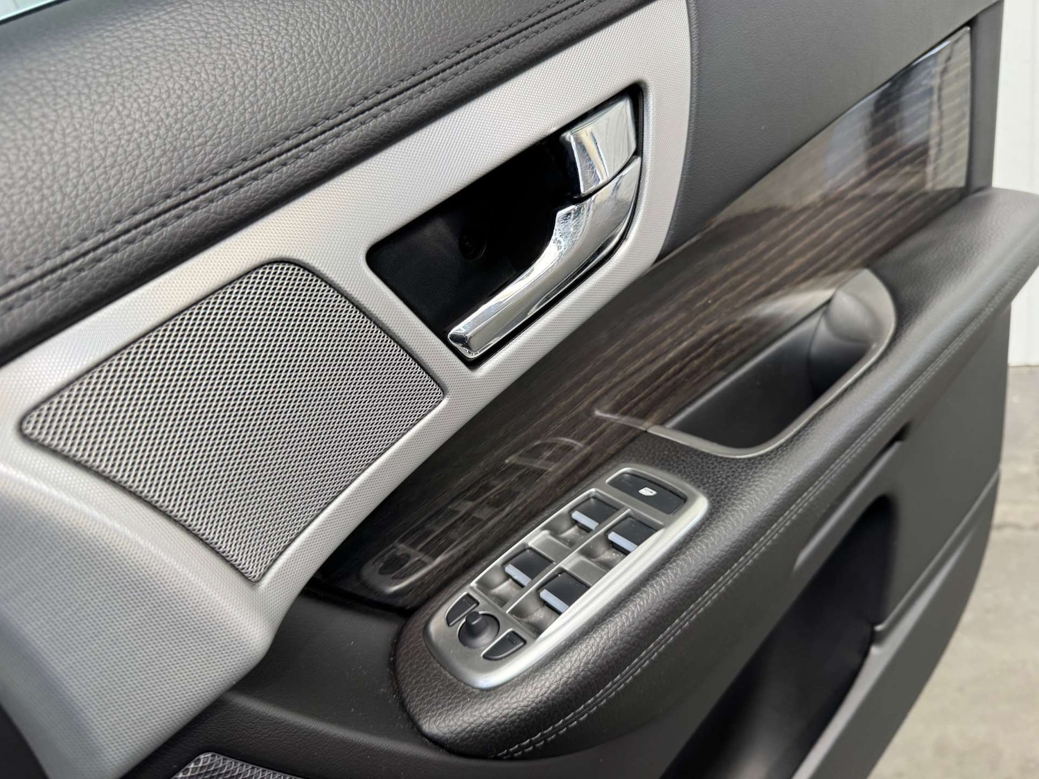 Used Jaguar XF 2015 for sale - 77717749: Photo 74