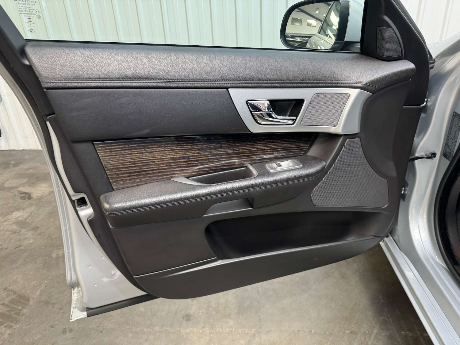 Used Jaguar XF 2015 for sale - 77717749: Photo 83