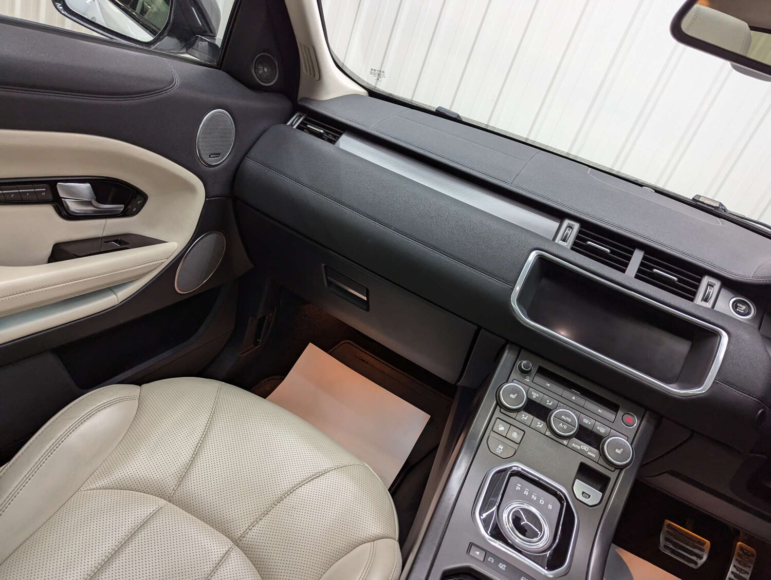 Used Land Rover Range Rover Evoque 2018 for sale - 76830000: Photo 46