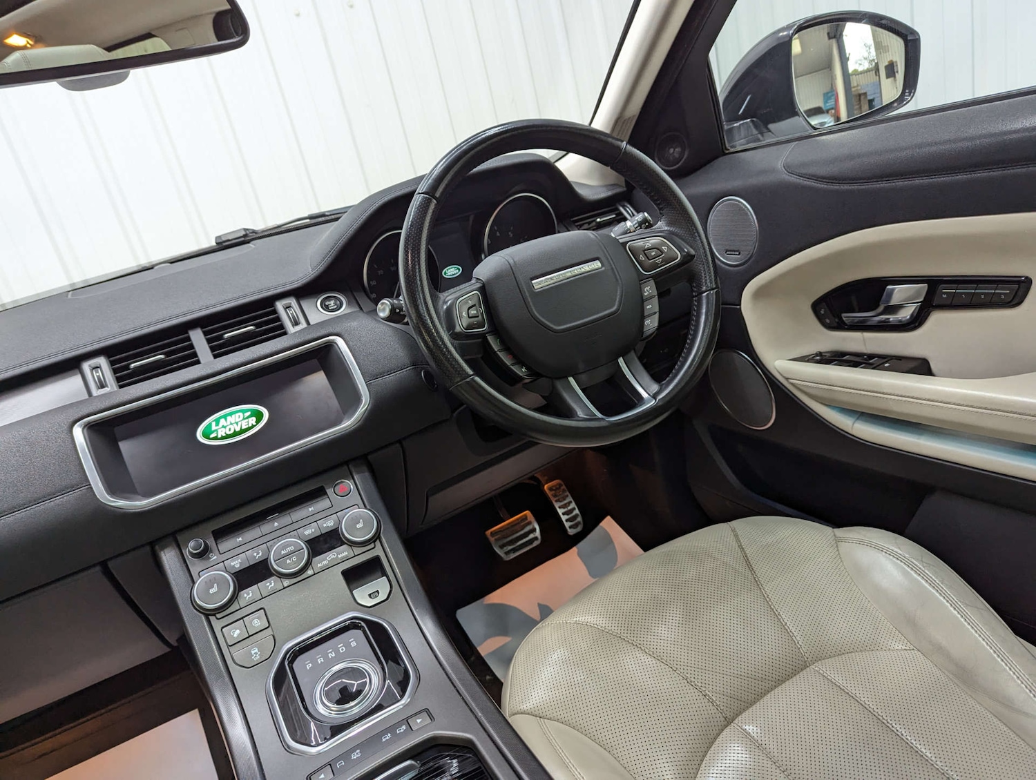 Used Land Rover Range Rover Evoque 2018 for sale - 76830000: Photo 48