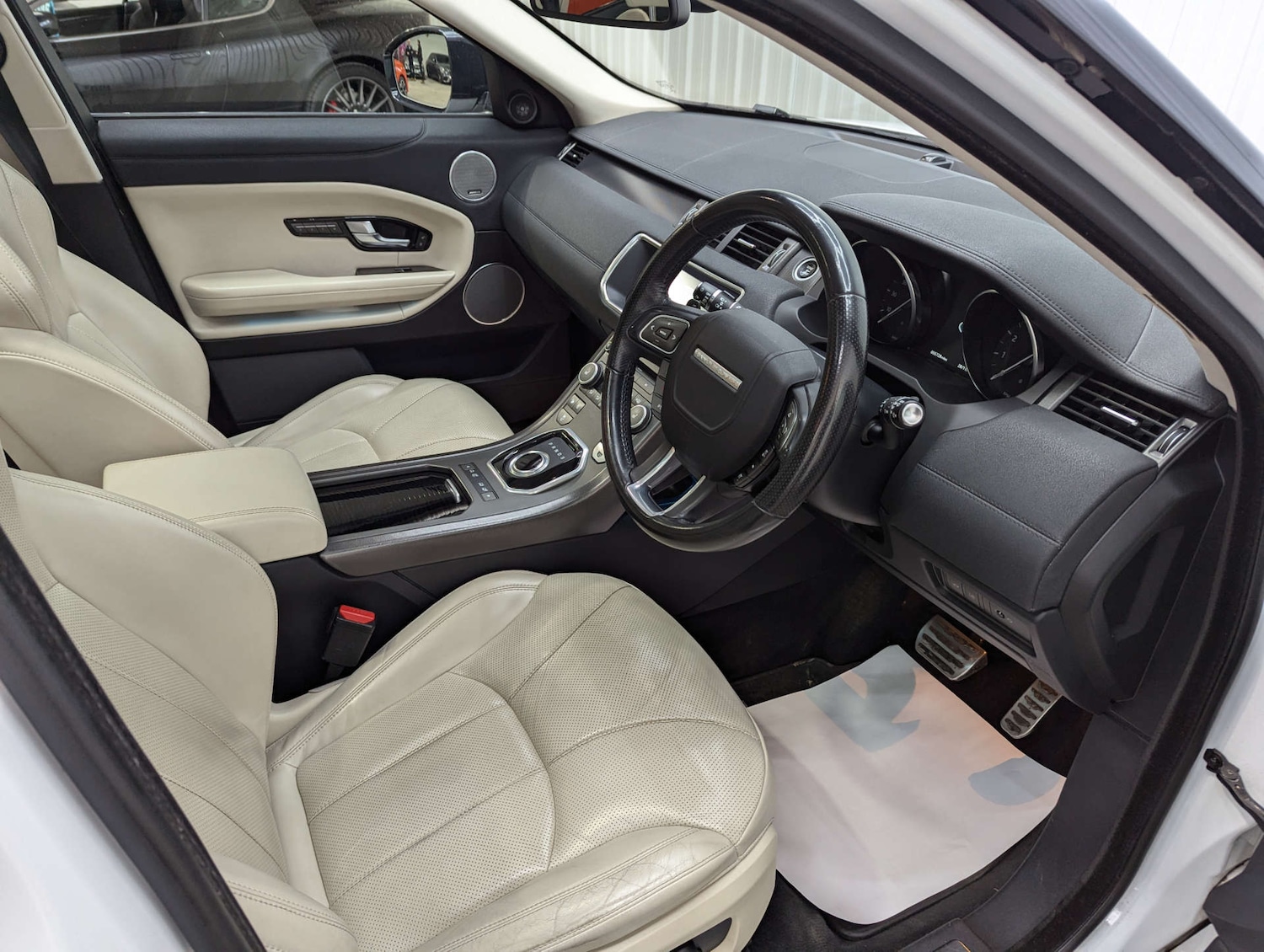 Used Land Rover Range Rover Evoque 2018 for sale - 76830000: Photo 49