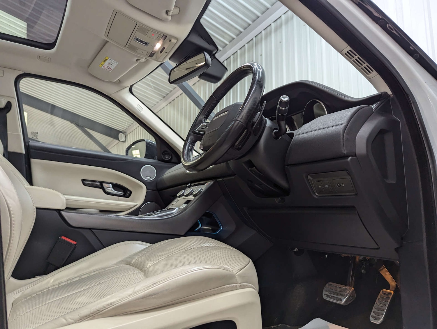 Used Land Rover Range Rover Evoque 2018 for sale - 76830000: Photo 50