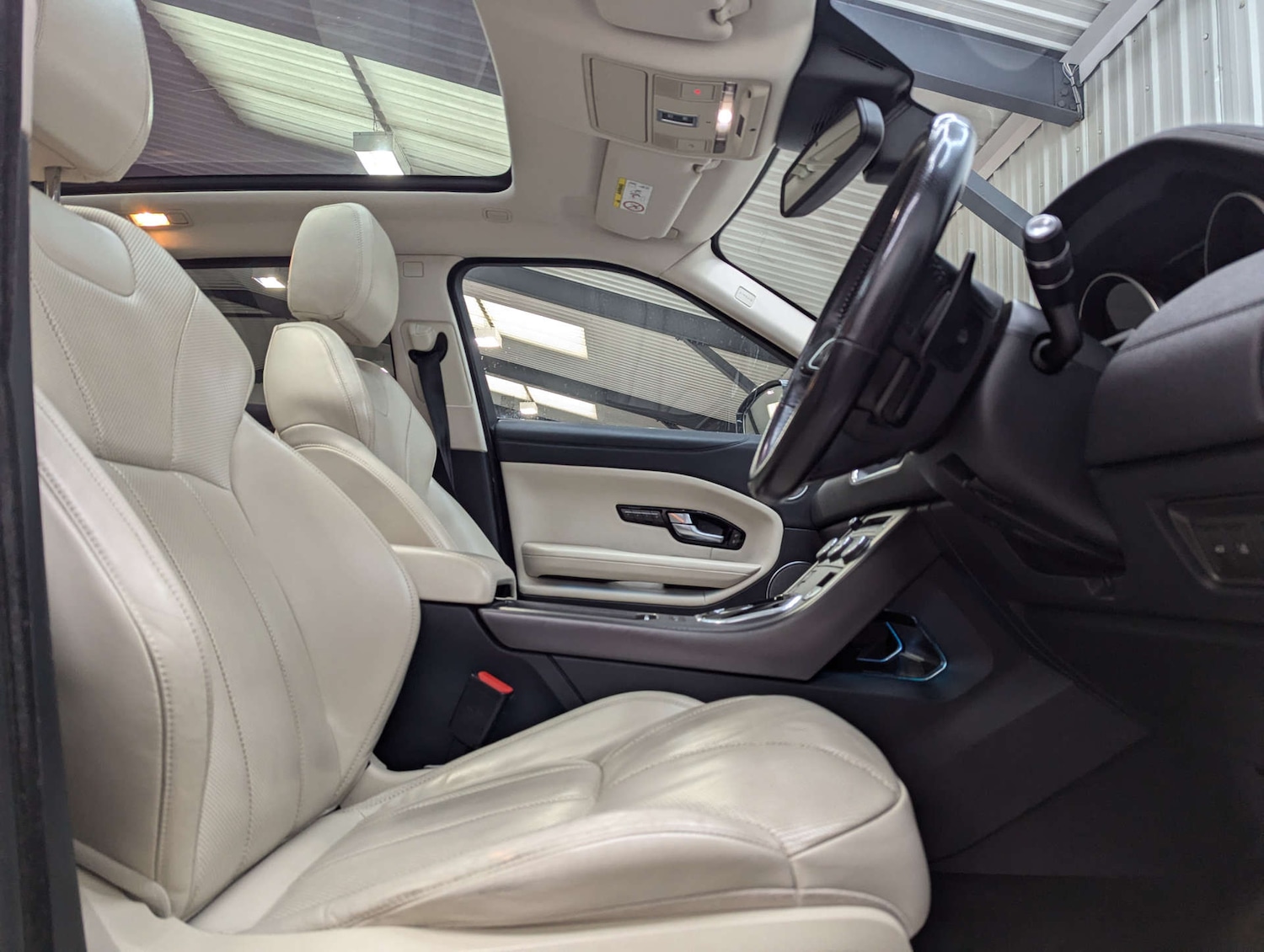 Used Land Rover Range Rover Evoque 2018 for sale - 76830000: Photo 52